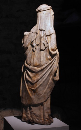 Vierge à l’enfant en pierre sculptée, milieu du XIVe siecle - Moyen Âge