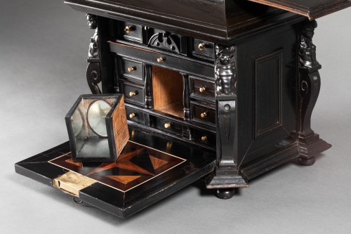 Cabinet à bijoux en ébène, Anvers XVIIe siècle - Louis XIV