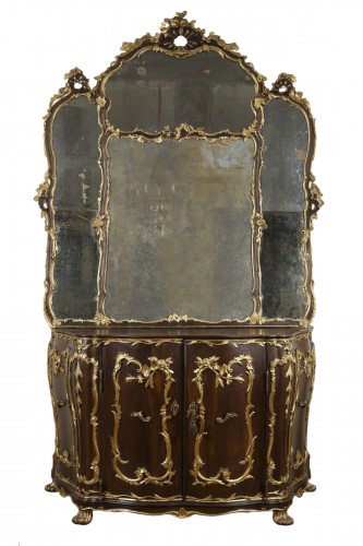 Important buffet Vénitien en noyer et miroirs au mercure, 1ere moitié du XVIIIe siècle