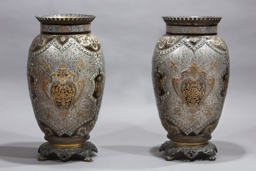 Paire de grands vases en porcelaine fin XIXe - Céramiques, Porcelaines Style Napoléon III