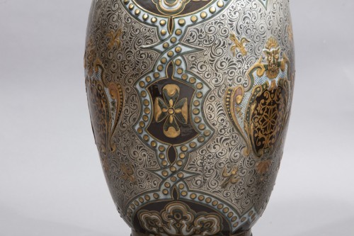 Napoléon III - Paire de grands vases en porcelaine fin XIXe