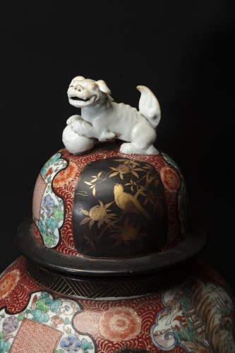 XIXe siècle - Paire de vases Imari Japon 19e siècle