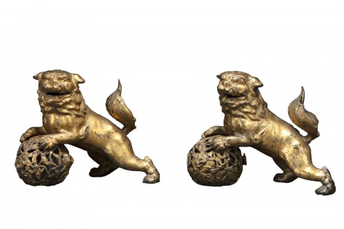 Paire de chiens Pho en bronze doré