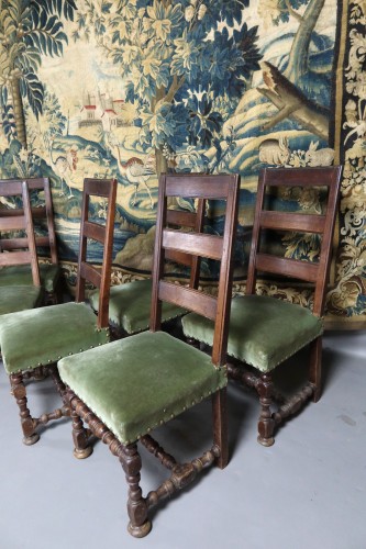 Suite de huit chaises en noyer fin XVIIIe - Philippe Cote Antiquités