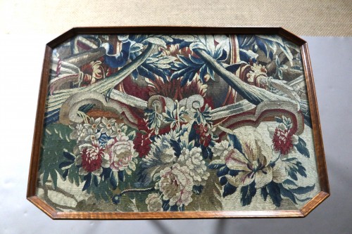 Antiquités - Table cabaret en bois de noyer fin XVIIe siècle