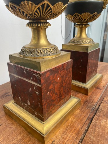 Louis-Philippe - Paire de vases Médicis en bronze