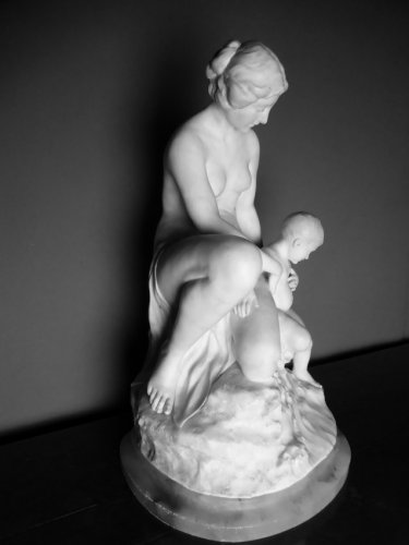 Antiquités - Groupe en albâtre sculpté signé A.del Perugia