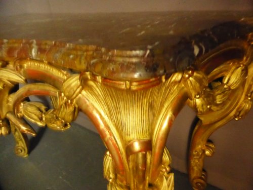 Console en bois doré époque Louis XV - Mobilier Style Louis XV