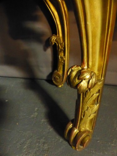 Console en bois doré époque Louis XV - Louis XV