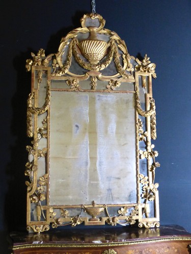 Miroirs, Trumeaux  - Miroir époque XVIII en bois doré
