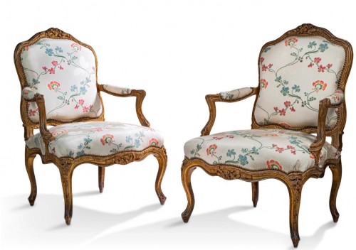 Paire de fauteuils Louis XV estampillés Nogaret