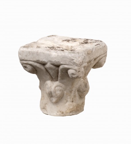 Archéologie  - Trois chapiteaux de style corinthien, art romain, 3e-5e siècle après J.-C.