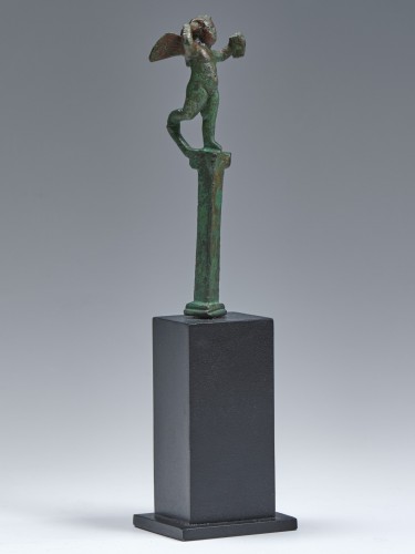 Archéologie  - Statuette en bronze représentant Eros, art romain, 1er-2e siècle après J.-C.