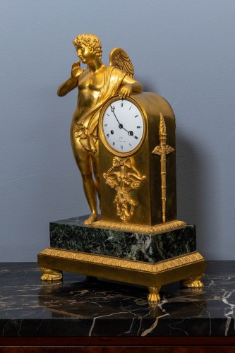 Horlogerie Pendule - Pendule de cheminée Empire en bronze doré et marbre vert