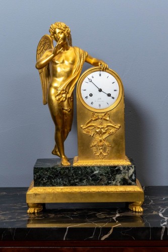 Pendule de cheminée Empire en bronze doré et marbre vert - Richard Redding Antiques