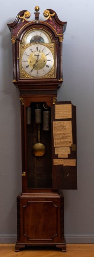 Horloge à long boîtier en acajou de l'époque géorgienne - Horlogerie Style Louis XVI