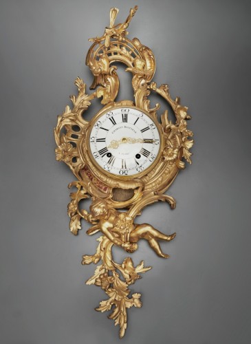 Pendule de cartel Louis XV en bronze doré signée Charles Baltazar - Horlogerie Style Louis XV