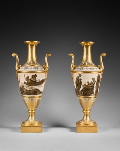 Paire de vases en porcelaine de l'Empire Paris en forme de fuseau - Céramiques, Porcelaines Style Empire