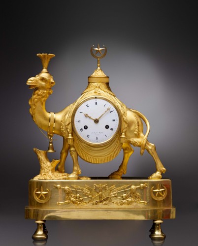 Pendule Empire en bronze doré "au dromadaire" par Basile-Charles Le Roy - Horlogerie Style Empire
