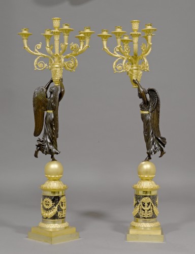 Ppaire de candélabres Empire à six lumières attribuée à Pierre-Philippe Thomire - Luminaires Style Empire