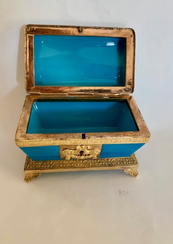 Coffret "sarcophage" en opaline turquoise - SeblAntic