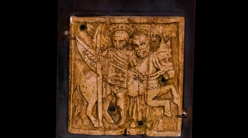 Art sacré, objets religieux  - Relief en os représentant une scène religieuse (Moyen Orient, XIIe siècle)