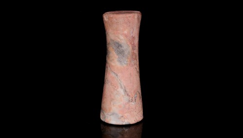 Archéologie  - Colonne Bactriane en pierre marbrée rose (2e mill. avant  J.-C.)