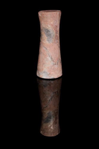  - Colonne Bactriane en pierre marbrée rose (2e mill. avant  J.-C.)