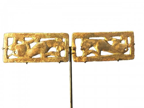 Deux boucles de ceinture en bronze (Culture de l'Ordos, VI-II siècle avant  J.-C.