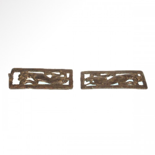 Deux boucles de ceinture en bronze (Culture de l'Ordos, VI-II siècle avant  J.-C. - Seghers & Pang Fine Arts