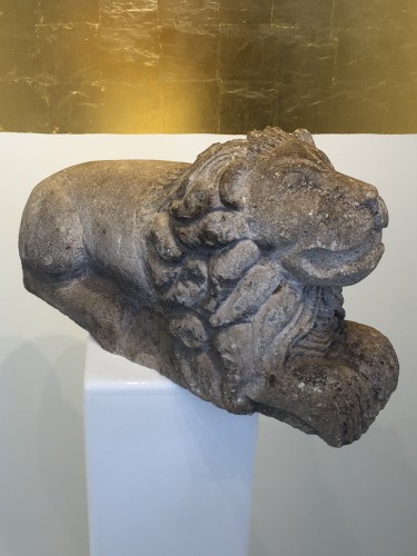 Lion en pierre calcaire, Italie XVIIe siècle - Seghers & Pang Fine Arts