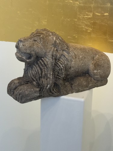 Antiquités - Lion en pierre calcaire, Italie XVIIe siècle