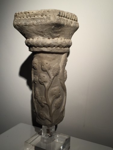 Fragment de colonne (Italie, fin du XIIe siècle) - Seghers & Pang Fine Arts