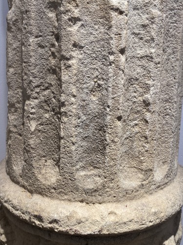 Moyen Âge - Grand fragment de colonne, France, XIIIe siècle