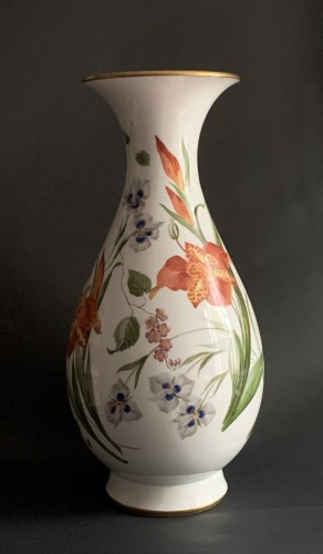 Céramiques, Porcelaines  - Vase Bertin en porcelaine de Sèvres