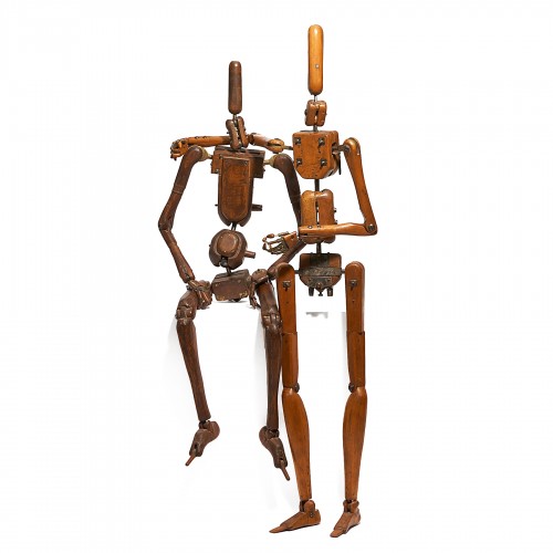 Deux mannequins articulés en bois, fer et cuivre