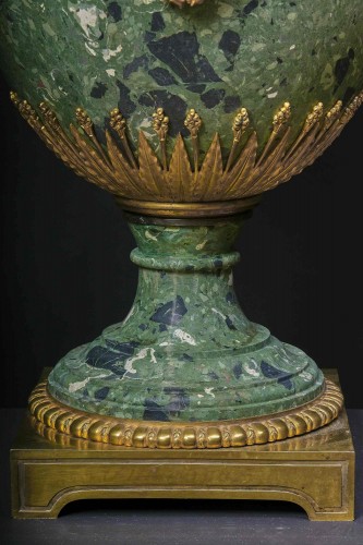 Important vase en scagliola et bronze doré, Rome, milieu du 19e siècle - Restauration - Charles X