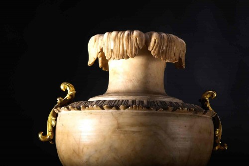 XVIIIe siècle - Grande paire de vases en albâtre, Italie 1ère moitié du18e siècle