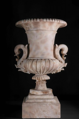 Objet de décoration  - Important vase en albâtre de forme Médicis, Rome, vers 1800
