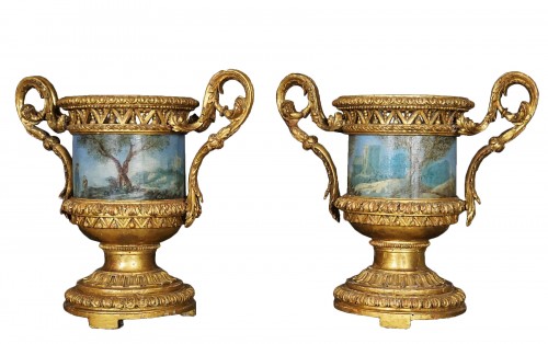 Paire des Vases en bois sculpté et doré avec des cachepots en Tôle Peint, Rome 1780