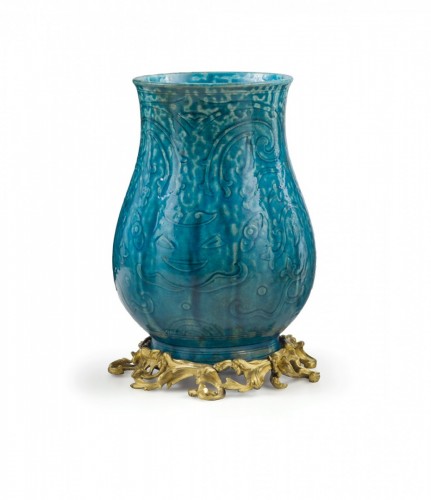 Vase en porcelaine turquoise et bronze doré, Chine  XIXe siècle  - Arts d