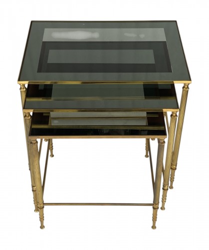 Série de 3 tablesgGigognes en bronze doré et verre fumé Circa 1970
