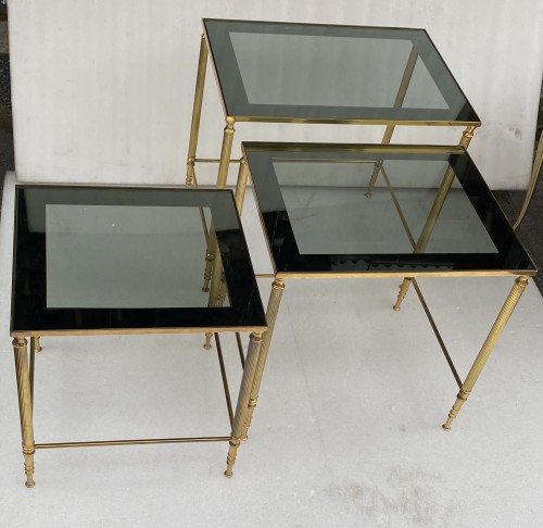 Série de 3 tablesgGigognes en bronze doré et verre fumé Circa 1970 - Mobilier Style Années 50-60