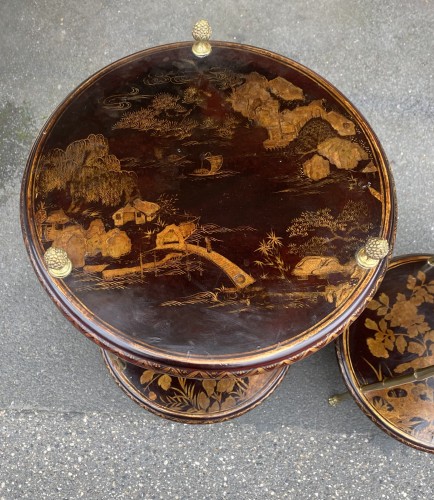 Pair of Maison Baguès Pedestal Tables in Gilt Bronze with Chinese Lacquer - Furniture Style 50