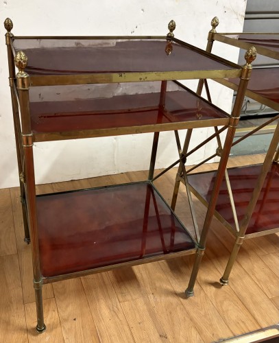 Paire de bouts de canapé en laiton et bronze, éagéres en bakélite Maison Baguès - Mobilier Style Années 50-60