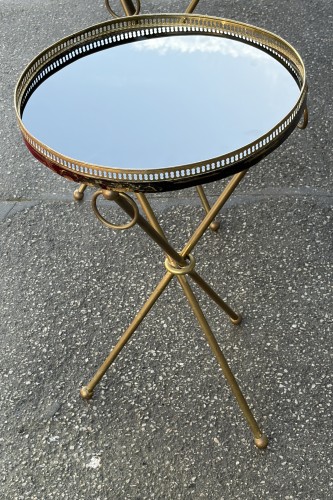 Antiquités - Paire de guéridons en laiton doré circa 1950