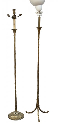 Maison Bagues - Deux lampadaires en bronze décor Palmier