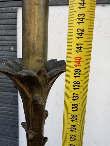 Années 50-60 - Maison Bagués - Paire de lampadaires en bronze, décor palmier circa 1970