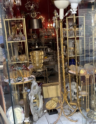 Antiquités - Maison Bagués - Paire de lampadaires en bronze, décor palmier circa 1970
