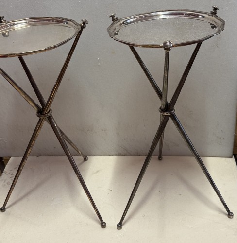 Paire de guéridons de voyage en bronze argenté - Années 50-60